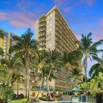 Courtyard_Marriott_Waikiki_Outside