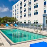 Aloft_Texas_pool